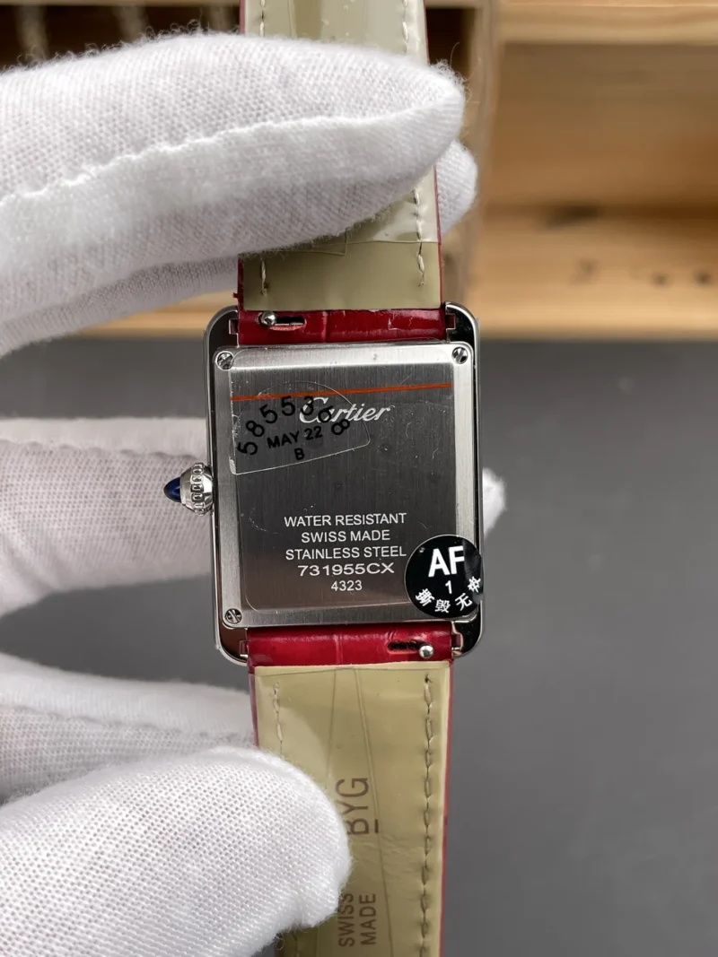 Cartier Tank Red Dial 33.7x25.5mm