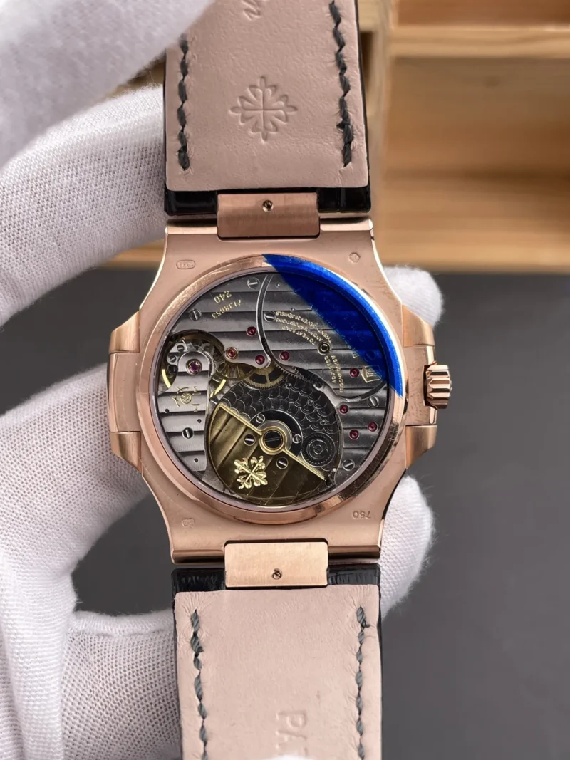 Patek Philippe Nautilus 5724 Rose Gold 40mm