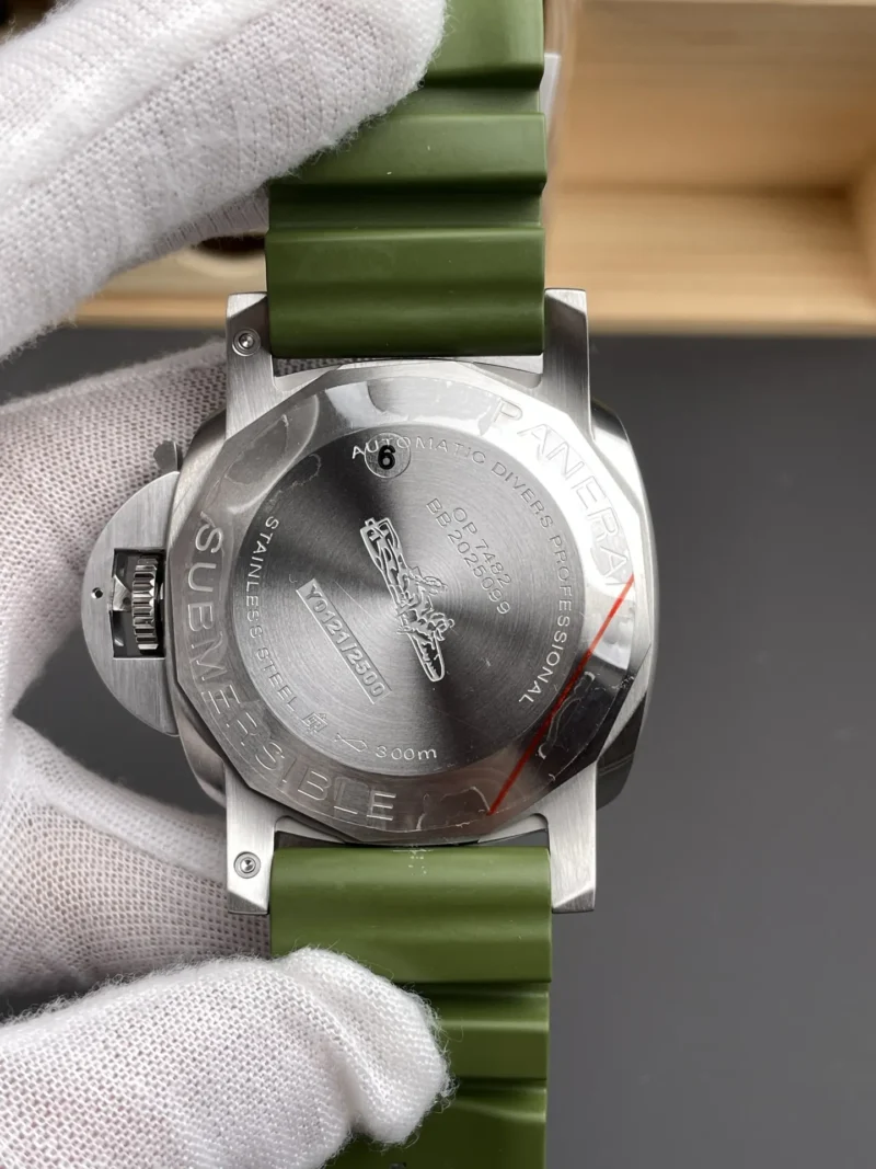 Panerai Submersible Submersible PAM1226 White Dial 44mm
