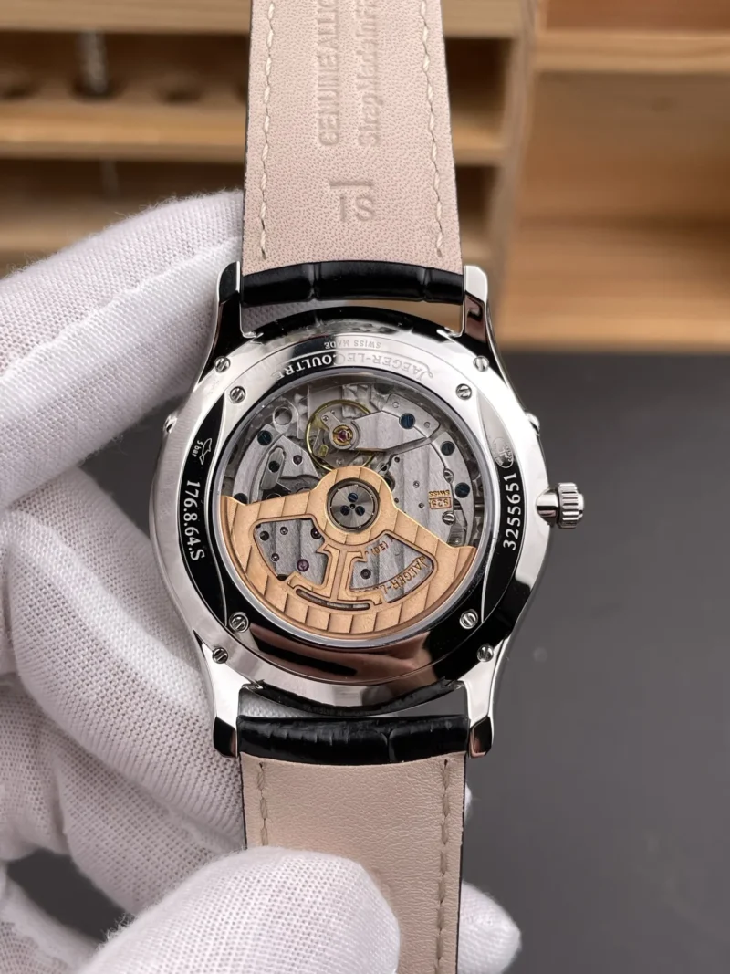 Jaeger-Le Coultre Classic V2dual straps included Silver Dial 39mm