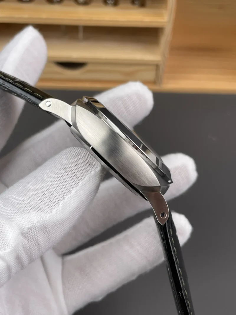 Panerai PAM1056 44mm