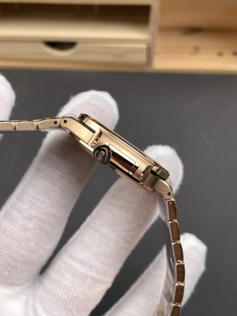 Patek Philippe Nautilus 7118 Rose Gold 35.2mm