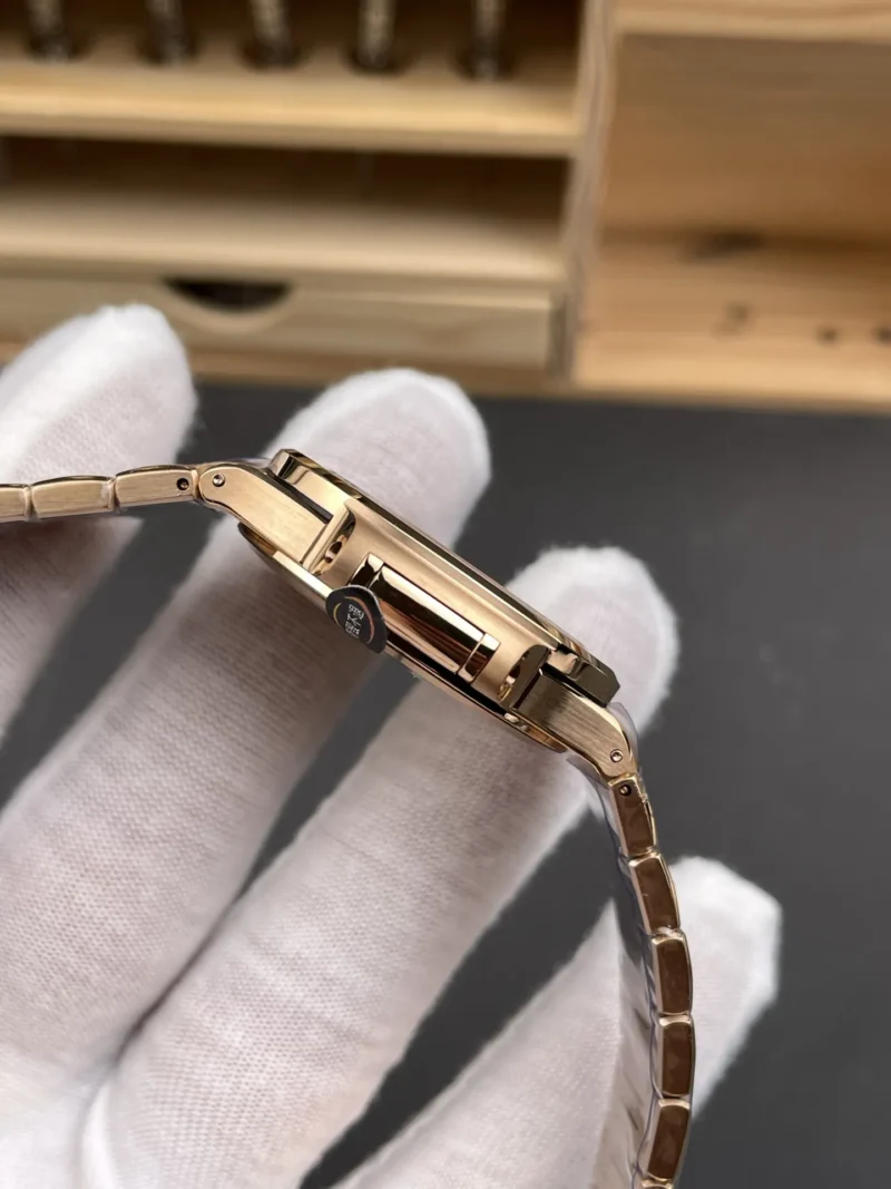 Patek Philippe Nautilus 7118 Rose Gold 35.2mm
