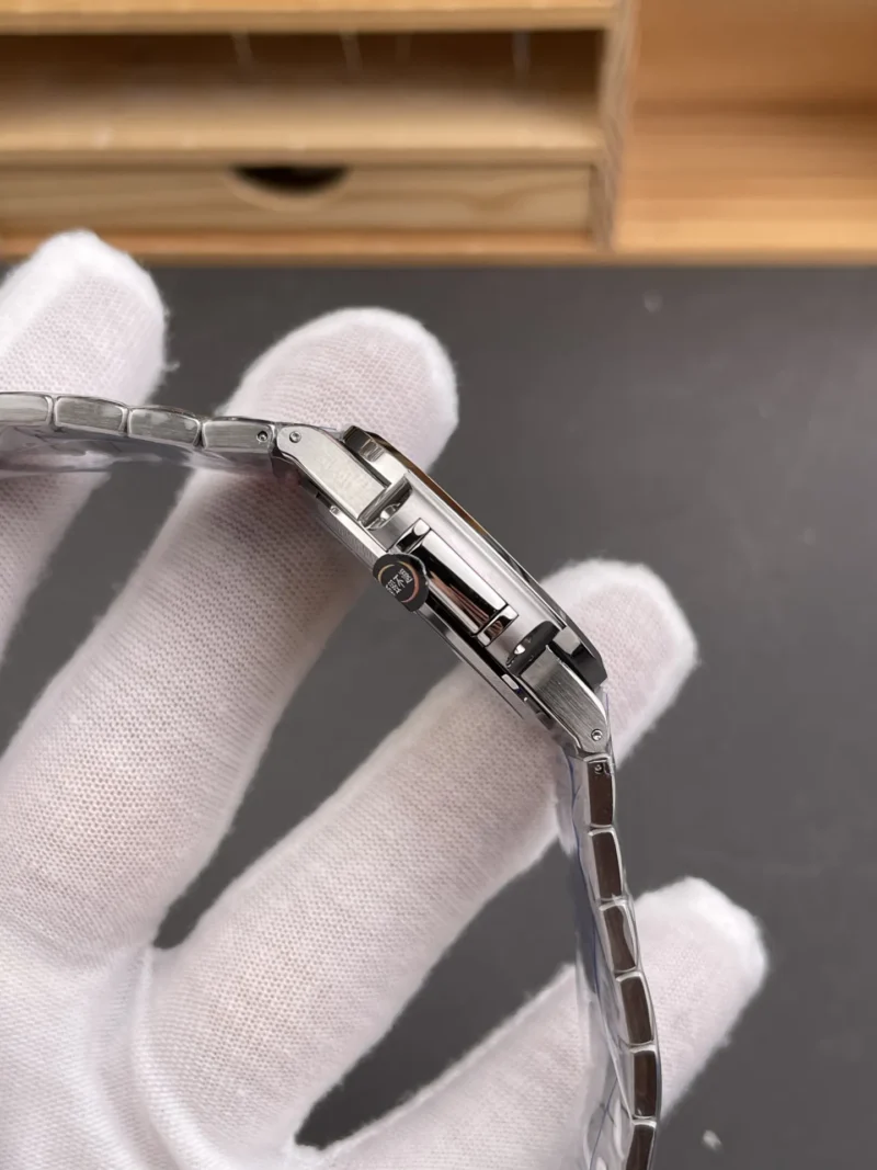Patek Philippe Nautilus 7118 Grey Dial 35.2mm