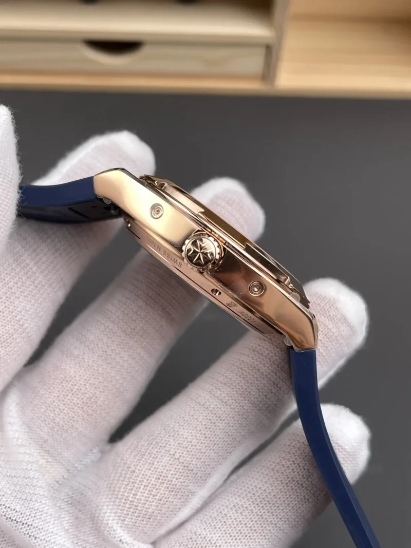 Vacheron Constantin Overseas 4300 Gold Dial 41.5mm