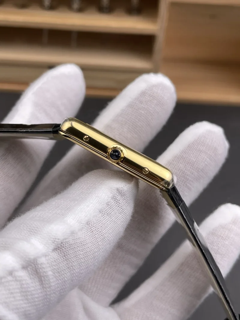 Cartier Tank New 33.7x25.5mm