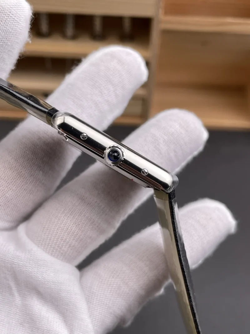 Cartier Tank New 33.7x25.5mm