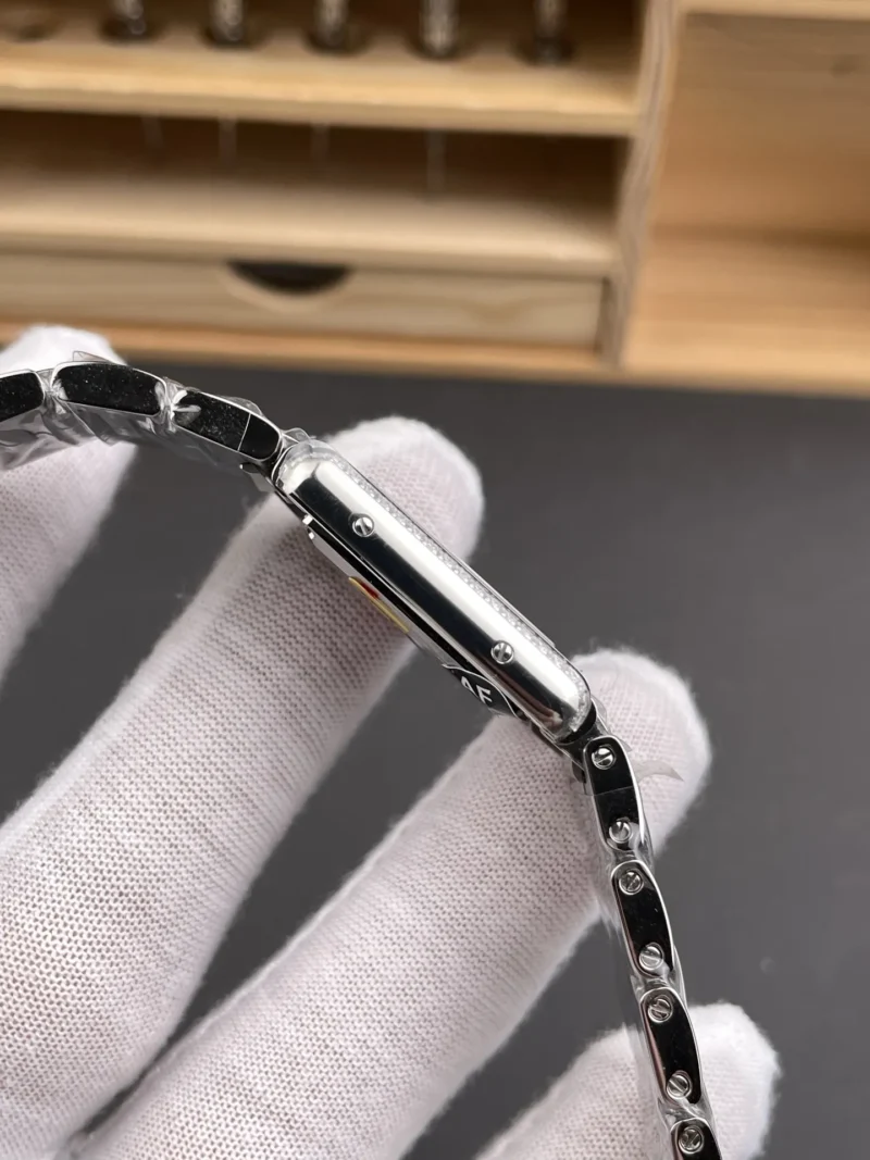Cartier Tank Diamond Bezel 29.5x22mm