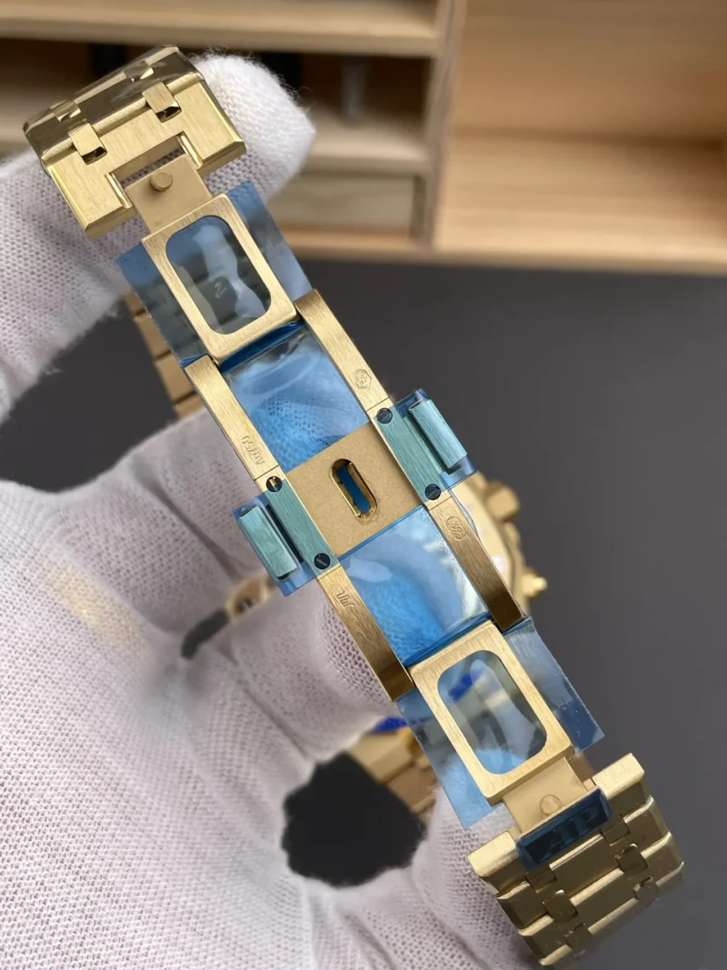 AP Royal Oak 26240 Egg Yolk 41mm