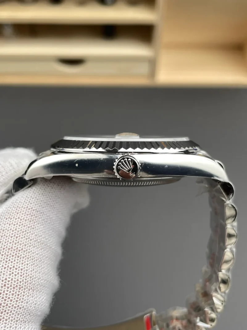 Rolex Datejust Mother-of-Pearl 41mm
