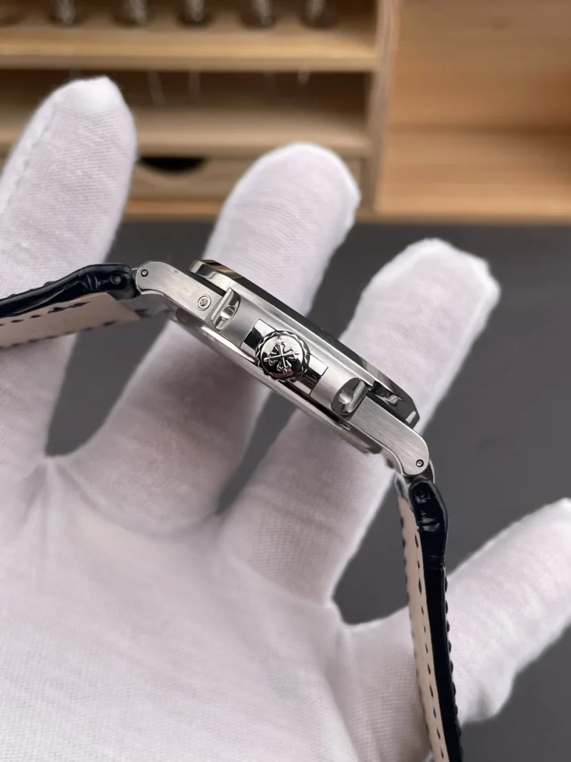 Patek Philippe Nautilus 5724 Baguette Diamond 40mm