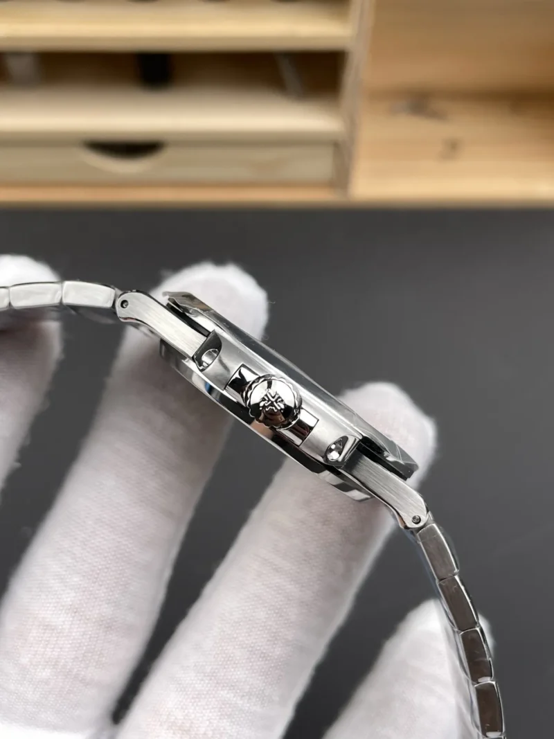 Patek Philippe Nautilus 5711 Baguette Diamond 40mm