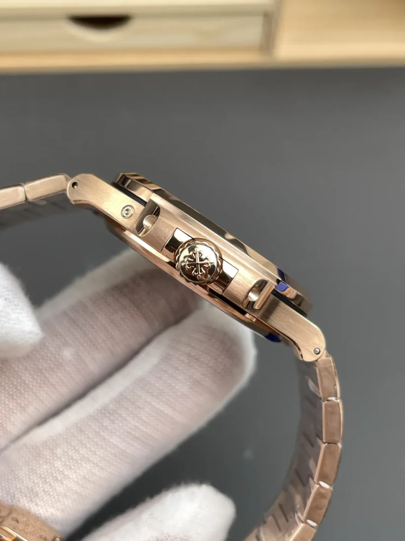 Patek Philippe Nautilus 5712 Rose Gold 40mm