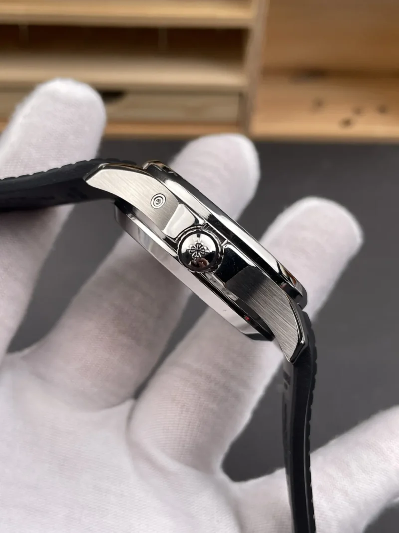 Patek Philippe Aquanaut Black Dial 40.8mm