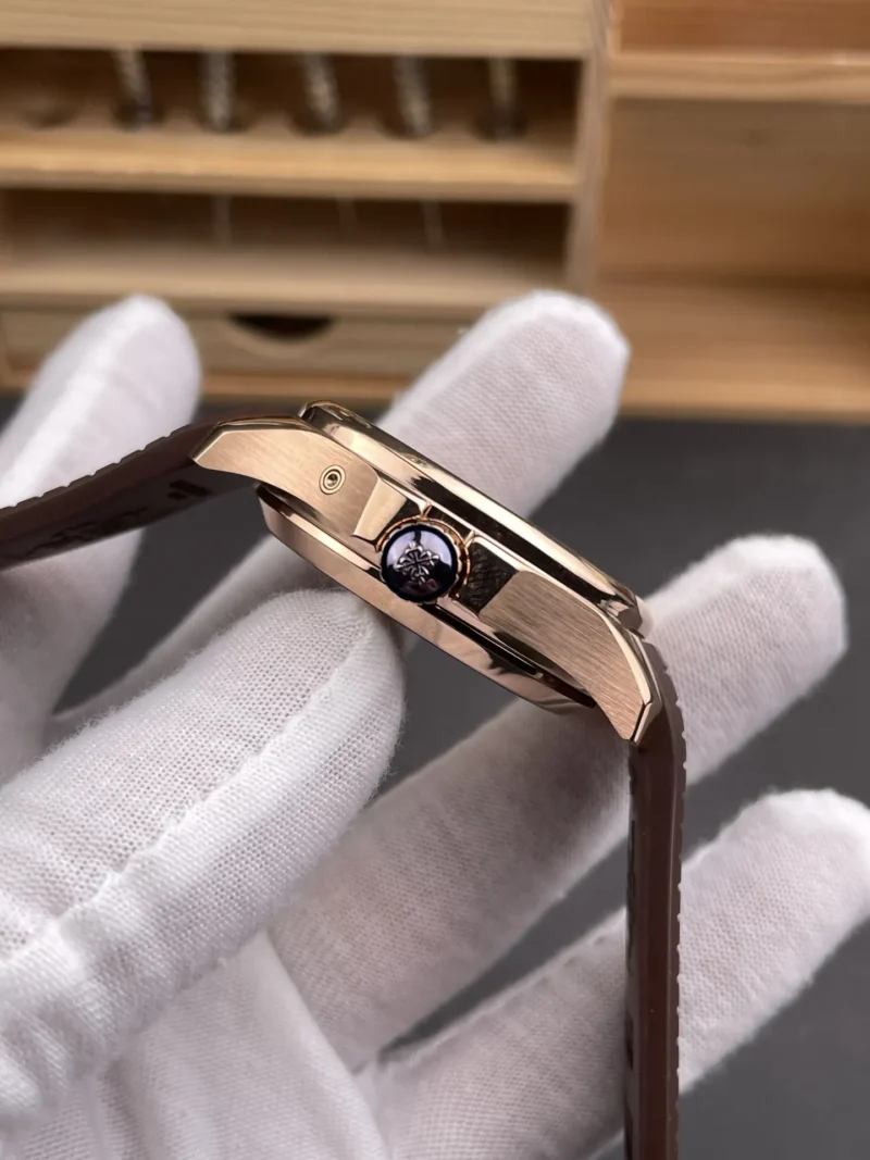 Patek Philippe Aquanaut Rose Gold 40.8mm