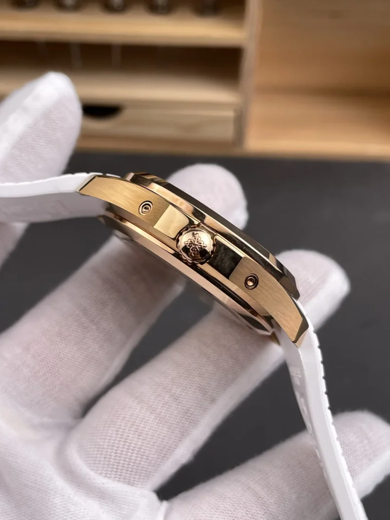 Patek Philippe Aquanaut Rose Gold 39.9mm