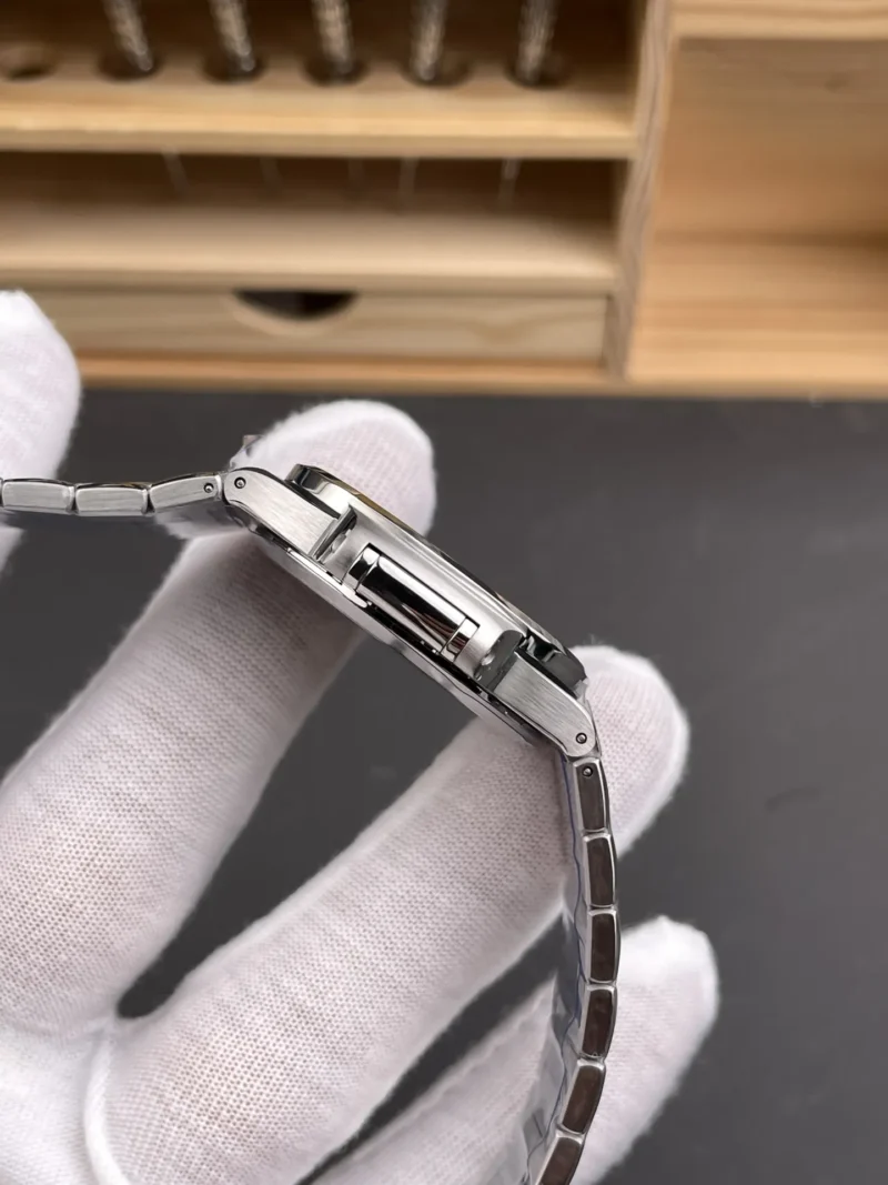 Patek Philippe Nautilus Diamond Bezel 35.2mm