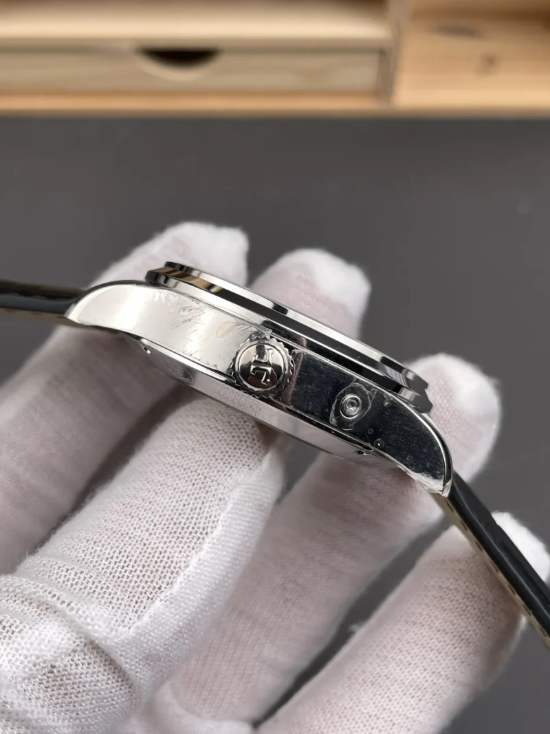 Jaeger-Le Coultre Master 42mm