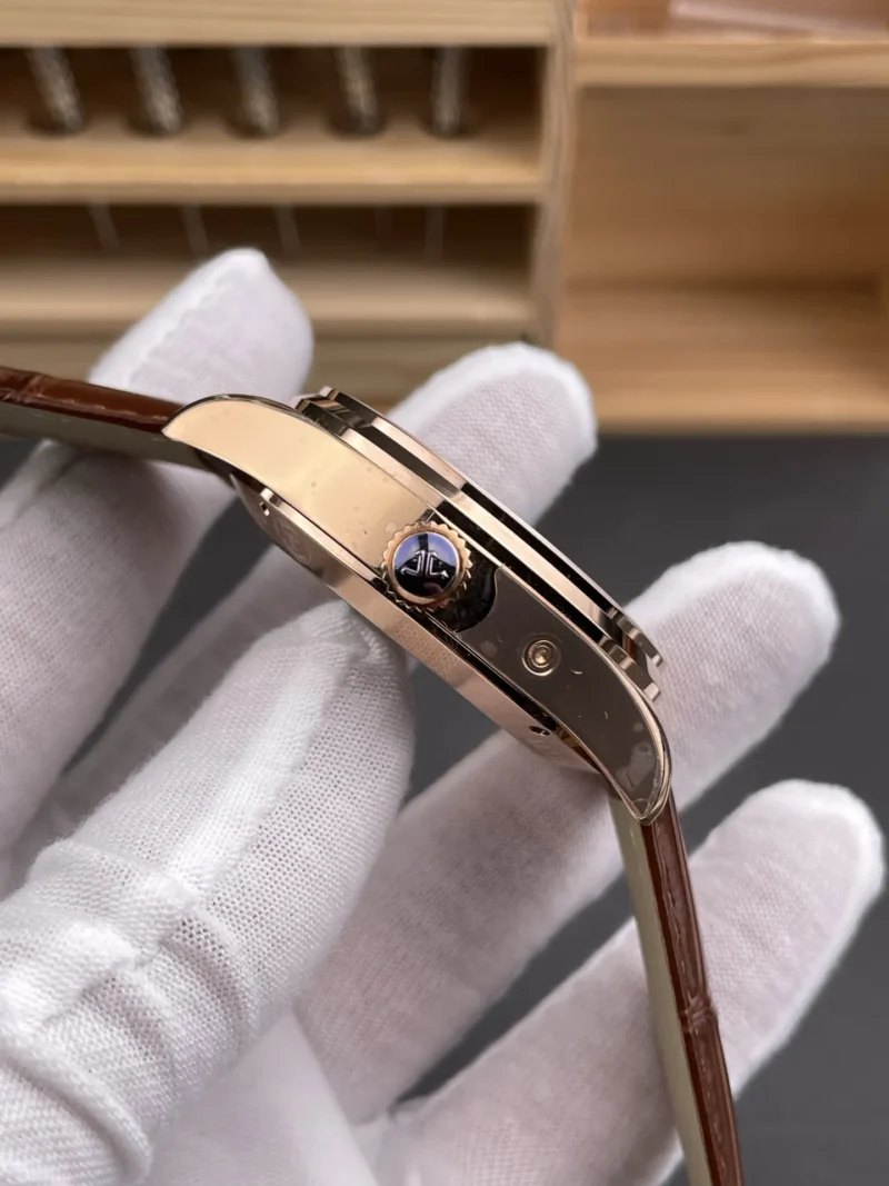 Jaeger-Le Coultre Master Rose Gold 42mm