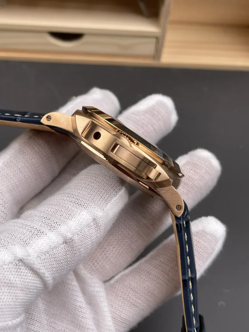 Panerai Luminor PAM1114 Blue Dial 44mm
