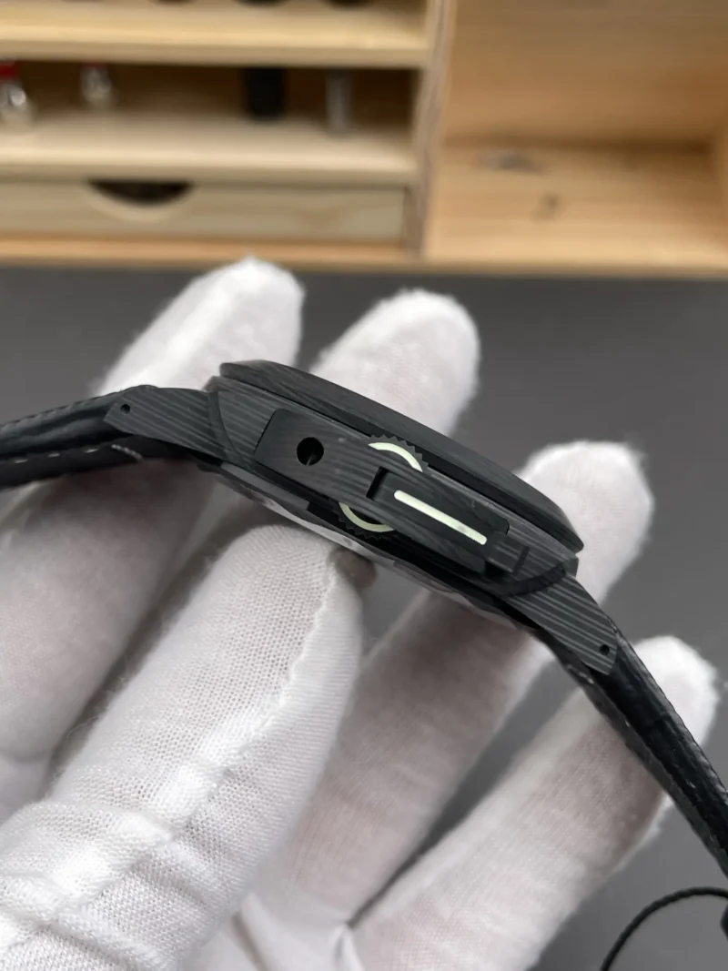 Panerai Luminor PAM1118 Carbon Fiber 44mm