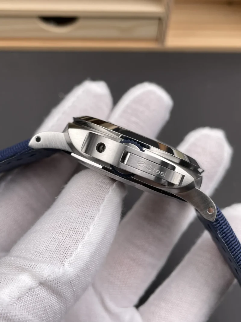 Panerai Luminor PAM1157 Blue Dial 44mm