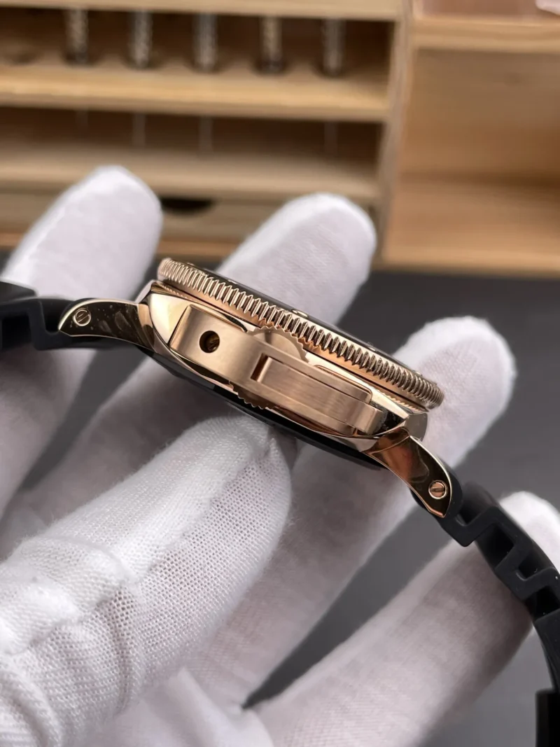 Panerai Luminor PAM2164 Rose Gold 42mm