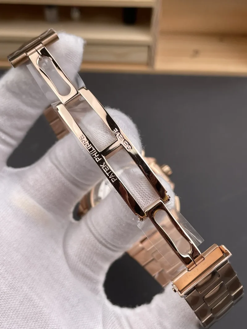 Patek Philippe Nautilus 5990 Chronograph 40.5mm