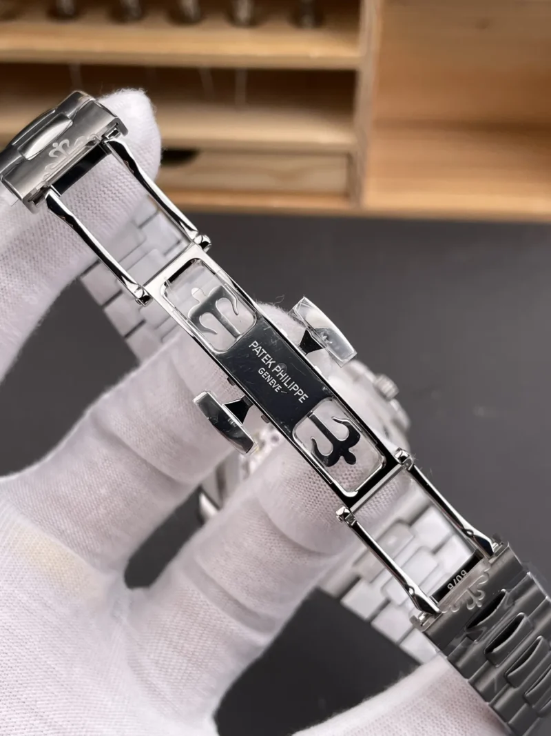 Patek Philippe Nautilus 5811 Blue 41mm