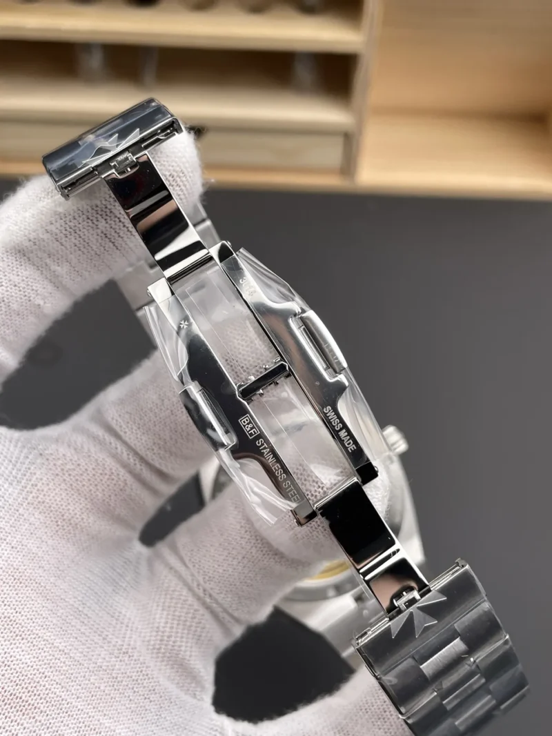 Vacheron Constantin Overseas 4500 Silver White 41mm