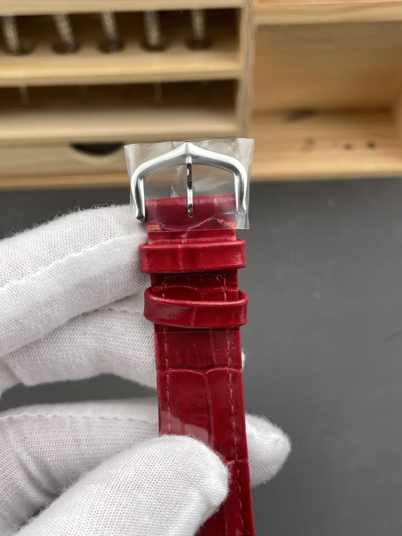 Cartier Tank Red Dial 33.7x25.5mm