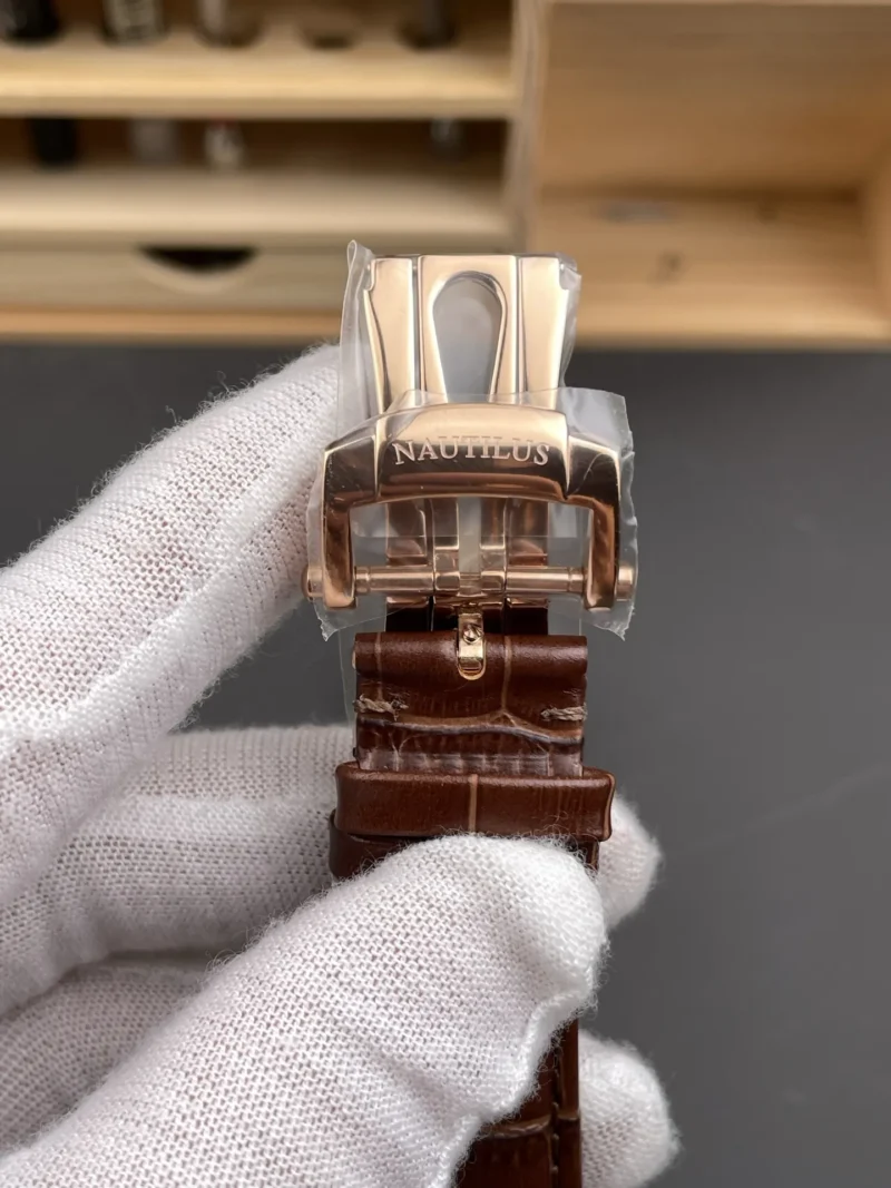 Patek Philippe Nautilus 5711 R Grey Dial 40mm