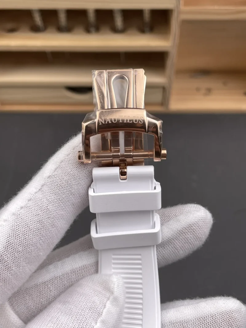 Patek Philippe Nautilus 5712 Rose Gold 40mm