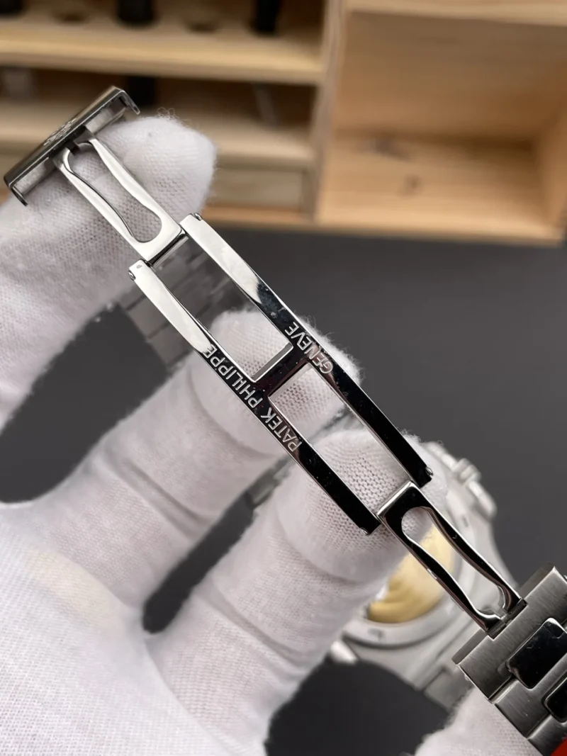 Patek Philippe Nautilus 5711 Baguette Diamond 40mm