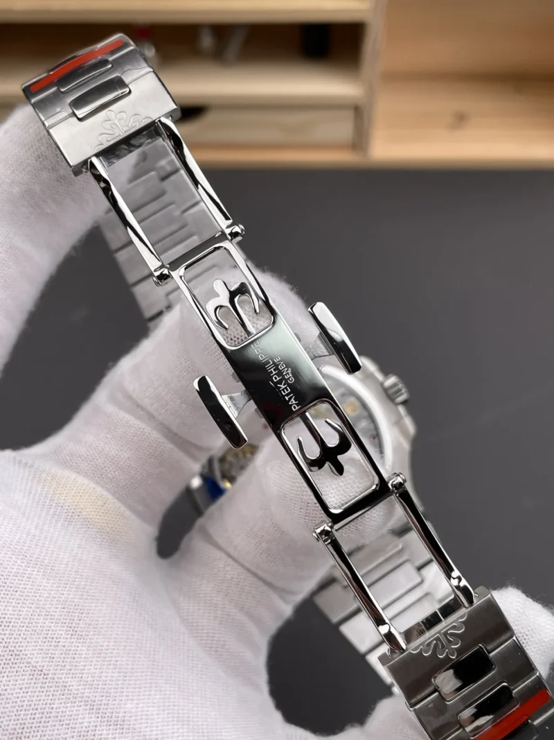 Patek Philippe Nautilus 5712 Blue Dial 40mm