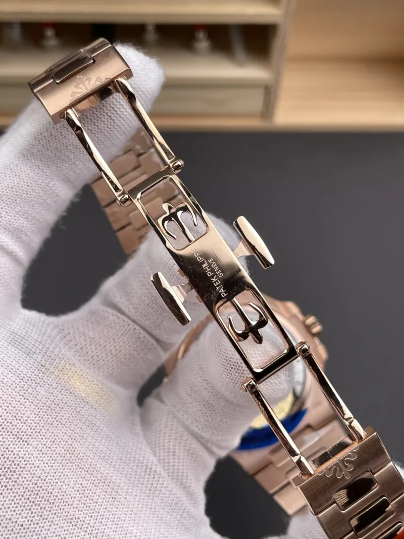 Patek Philippe Nautilus 5712 Rose Gold 40mm