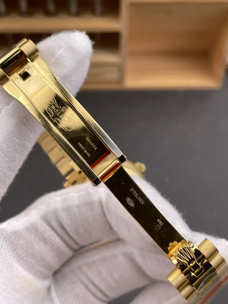 Rolex Datejust Mother-of-Pearl Ladies 31mm