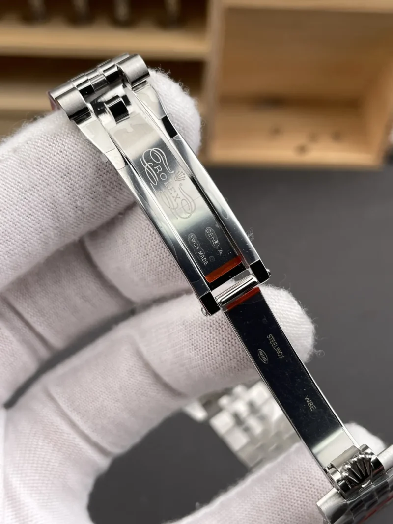 Rolex Datejust Mother-of-Pearl Ladies 31mm