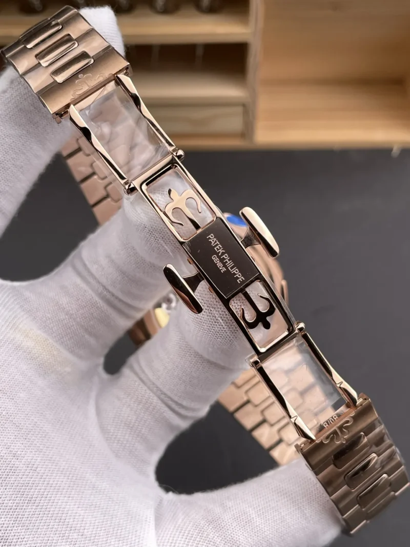 Patek Philippe Nautilus Rose Gold 40.5mm