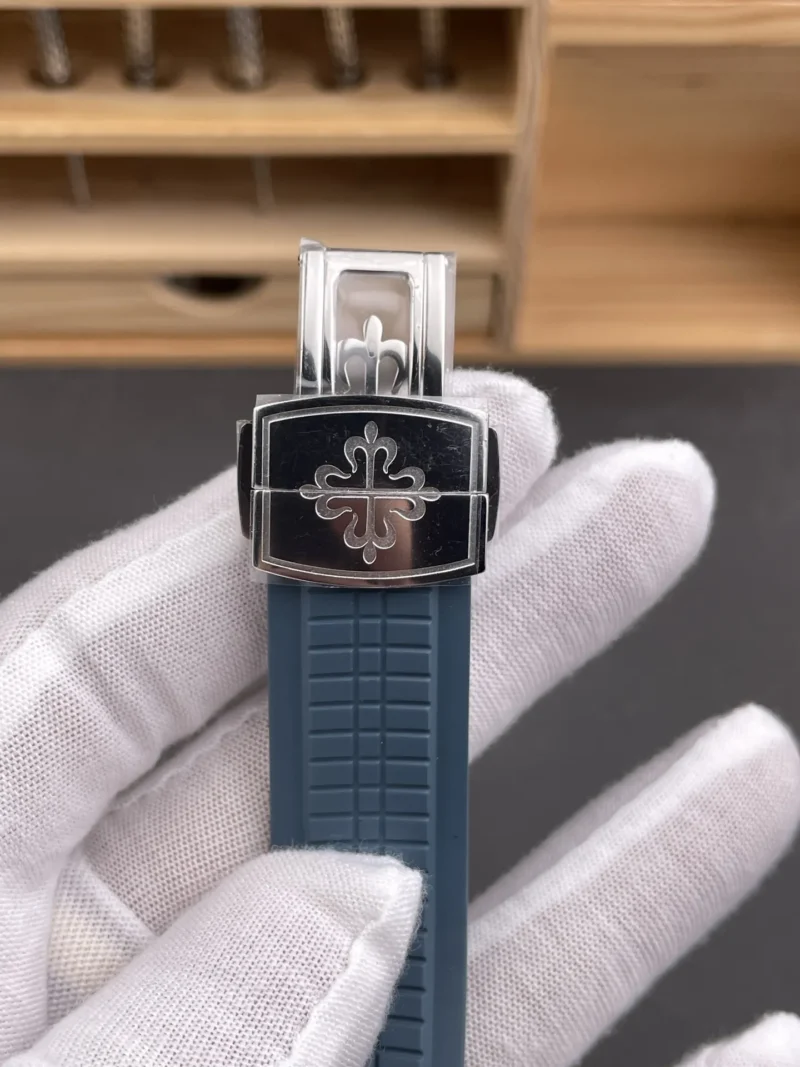 Patek Philippe Aquanaut Blue Dial 40.8mm