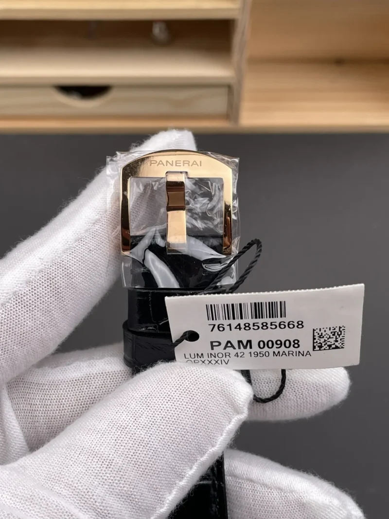 Panerai Luminor PAM908 Gold 42mm