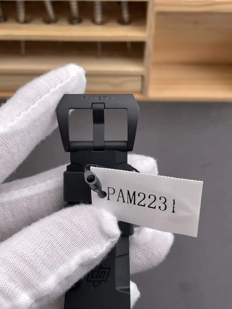 Panerai Submersible Submersible PAM2231 Titanium 42mm