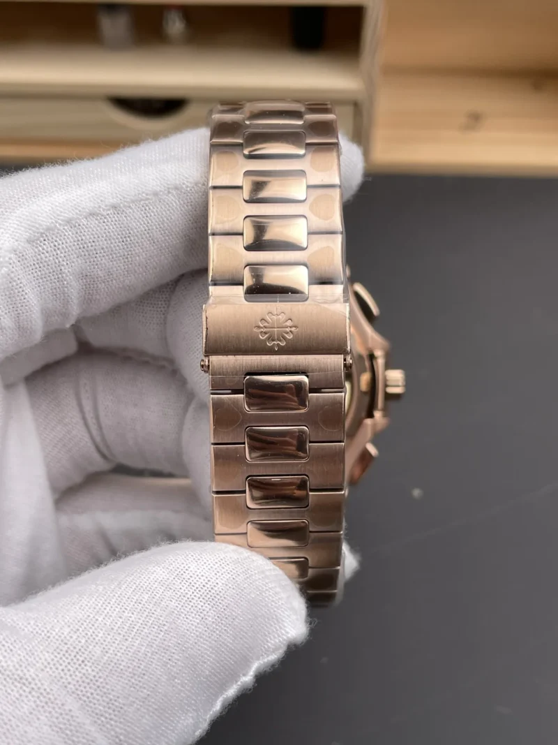 Patek Philippe Nautilus 5990 Chronograph 40.5mm