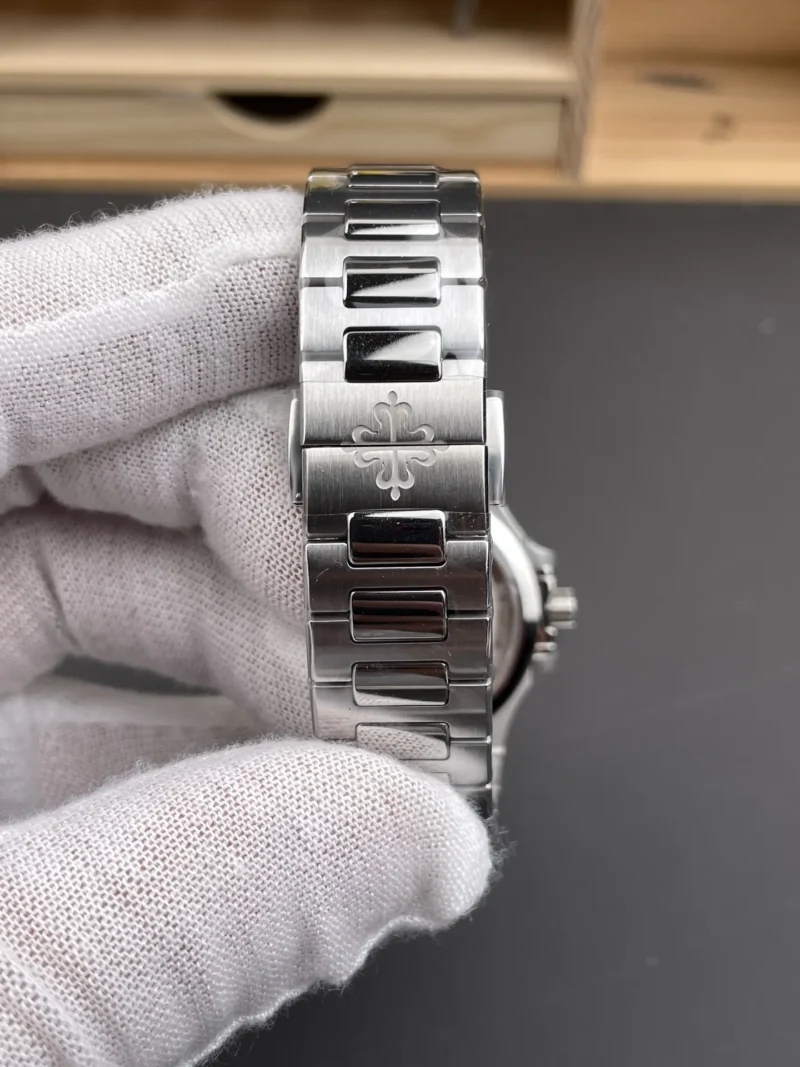 Patek Philippe Nautilus 7118 Diamond Bezel 35.2mm