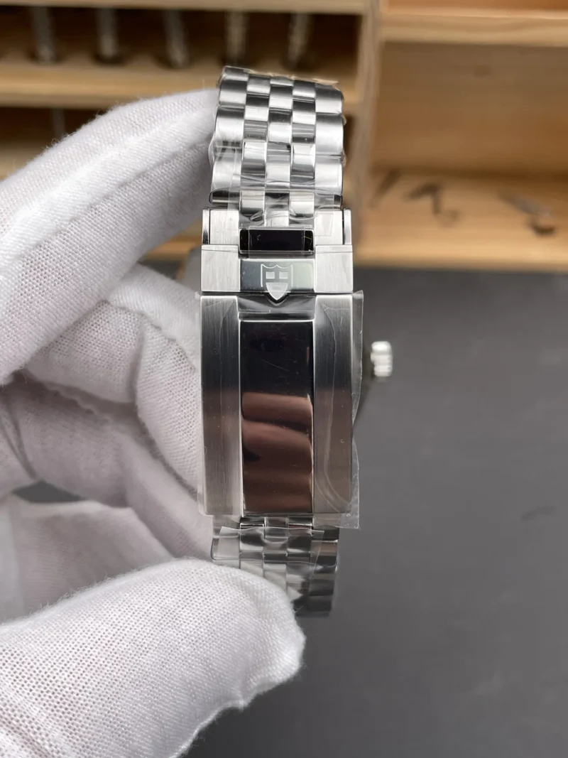 Tudor Black Bay Red 39mm