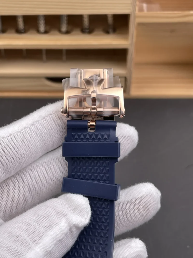 Vacheron Constantin Overseas 4500 Blue Dial 41mm