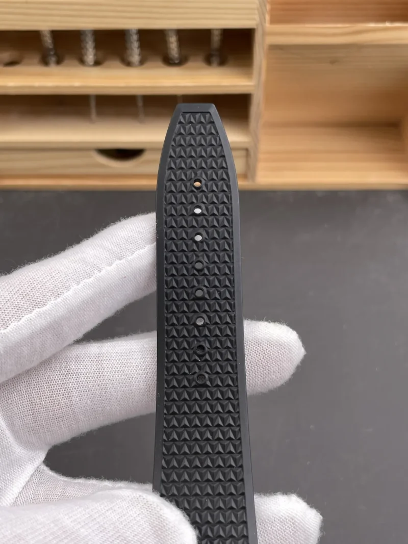 Vacheron Constantin Overseas 5500 Panda 42mm