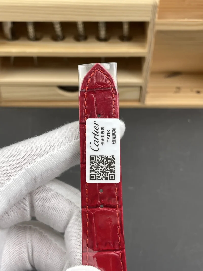 Cartier Tank Red Dial 33.7x25.5mm