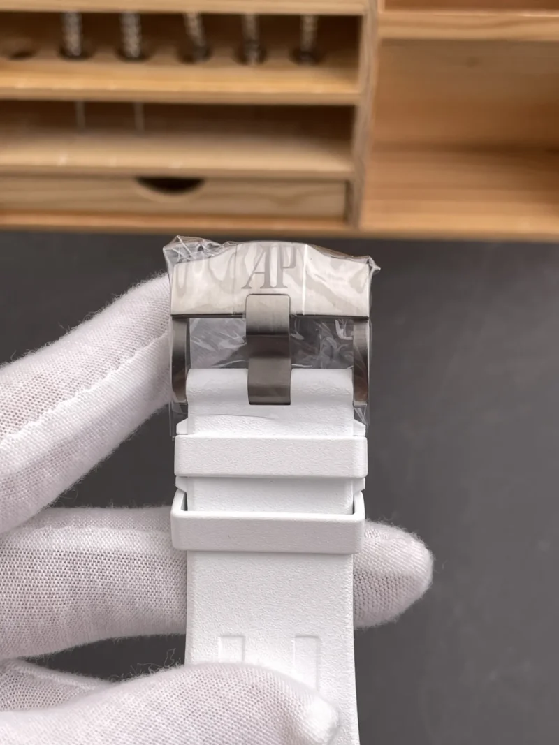 AP Royal Oak 26402 Ceramic 44mm