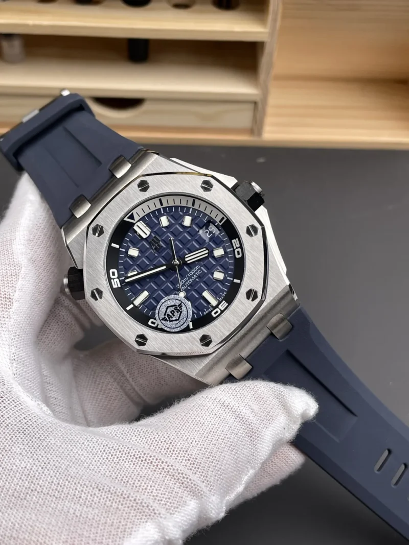 AP Royal Oak 15720 Blue Dial 42mm